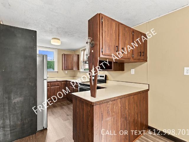 3 BR, 1 BA Apartment 15 Division Street, Pittsburgh, PA 15205