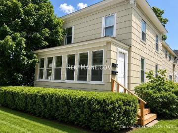 3 BR, 1 BA Apartment 15 Park Street Apt Orono, ME 04473