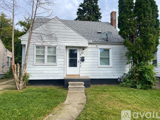 3 BR, 1 BA Apartment 16021 Liberal St, Detroit, MI 48205