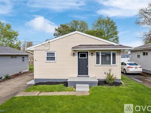 3 BR, 1 BA Apartment 160 26th St NW, Massillon, OH 44647