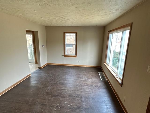 3 BR, 1 BA Apartment 1617 Spring Ave NE, Canton, OH 44714
