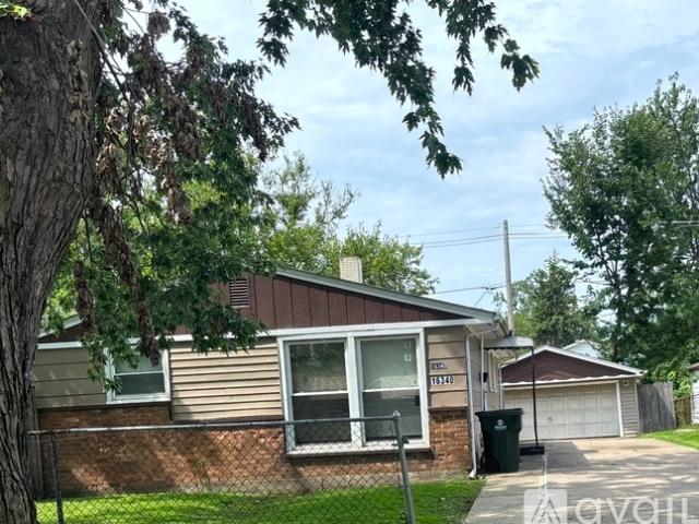3 BR, 1 BA Apartment 16340 Ashland Ave, Markham, IL 60428