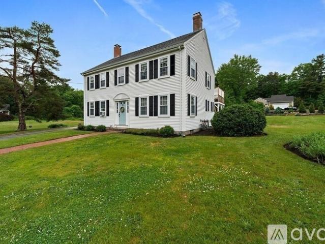3 BR, 1 BA Apartment 165 Plain Street Marshfield Ma Usa, Unit 2nd Floor, Marshfield, Ma, MA 02050