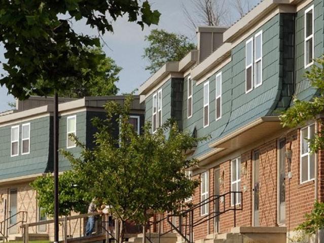 3 BR, 1 BA Apartment 16995 E. Dover Lane, Independence, MO 64056