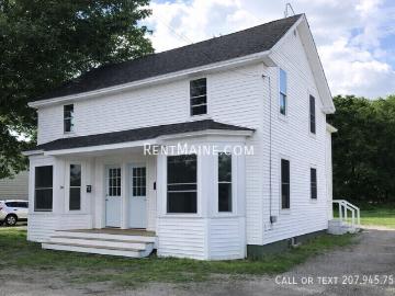 3 BR, 1 BA Apartment 16 Congress St. Apt Old Town, ME 04468