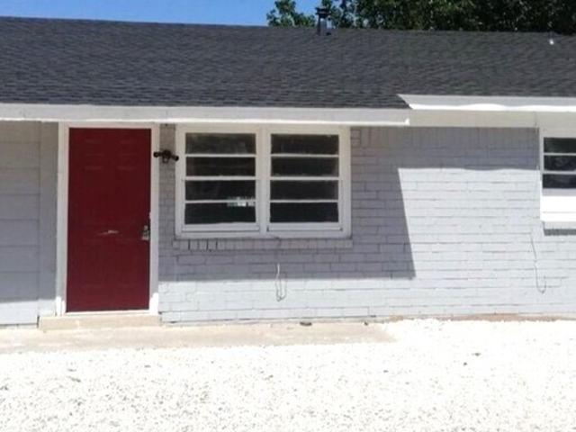 3 BR, 1 BA Apartment 1710 E Dartmouth St, Lubbock, TX 79403