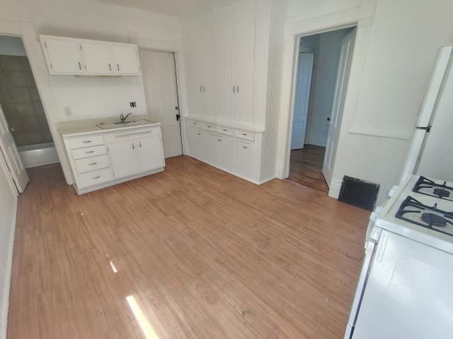 3 BR, 1 BA Apartment 1721 8th St, Rockford, IL 61104