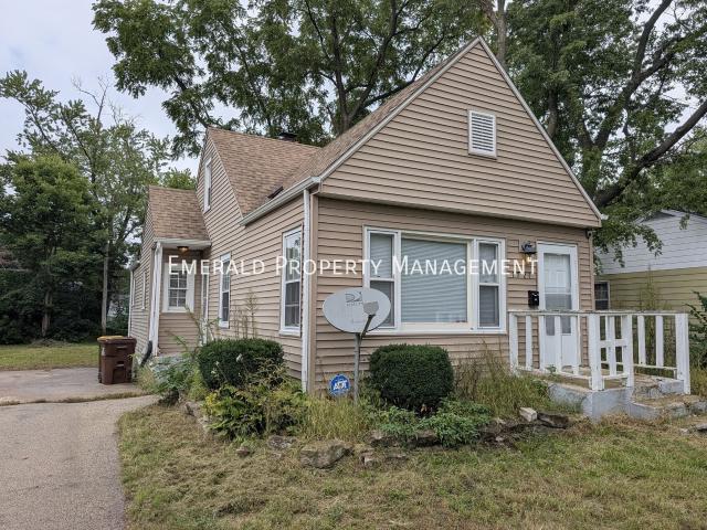 3 BR, 1 BA Apartment 1721 Barton Blvd, Rockford, IL 61103