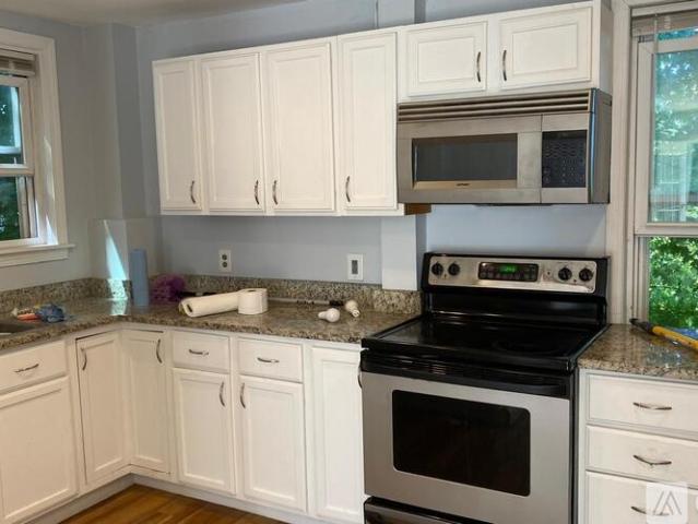 3 BR, 1 BA Apartment 17 Oak Court, Unit 4, Clinton, MA 01510