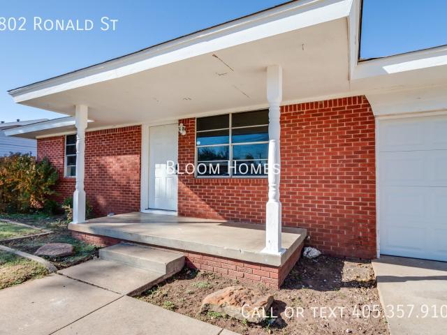 3 BR, 1 BA Apartment 1802 Ronald St, Yukon, OK 73099