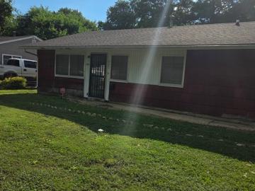 3 BR, 1 BA Apartment 1809 South Pope Avenue, Springfield, IL 62703