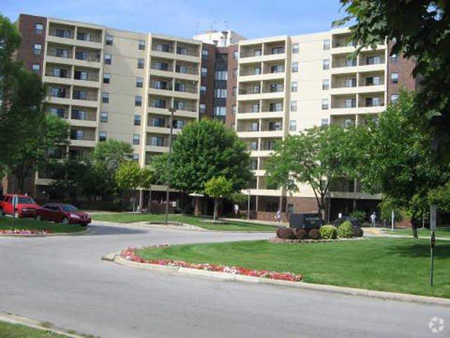 3 BR, 1 BA Apartment 180 Colony Drive S, Saginaw, MI 48638