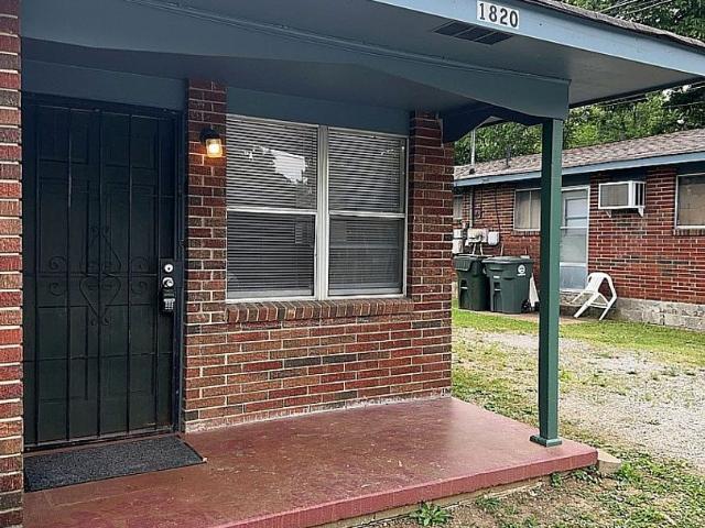 2 BR, 1.5 BA Apartment 1820 Olive St, Chattanooga, TN 37406