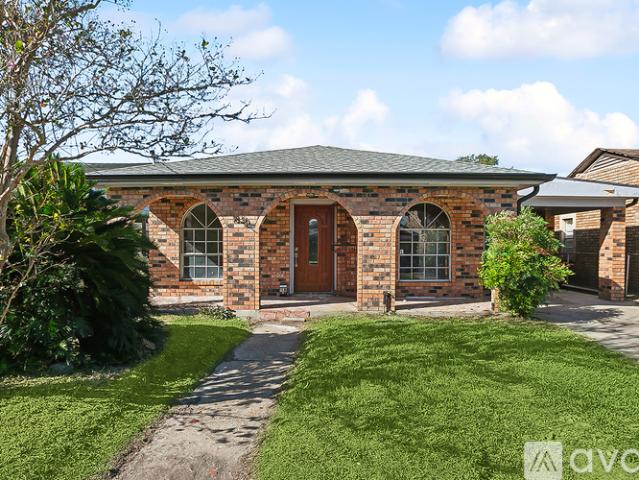3 BR, 1 BA Apartment 1836 Plaza Drive, Unit A, Marrero, LA 70072