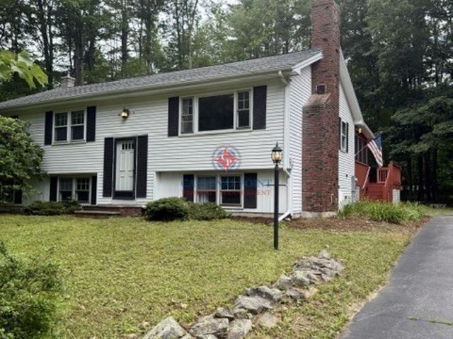 3 BR, 1 BA Apartment 185 Long Hill Rd, Dover, NH 03820