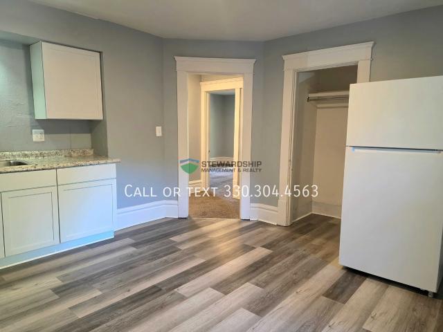 3 BR, 1 BA Apartment 185 S Balch St, Akron, OH 44302