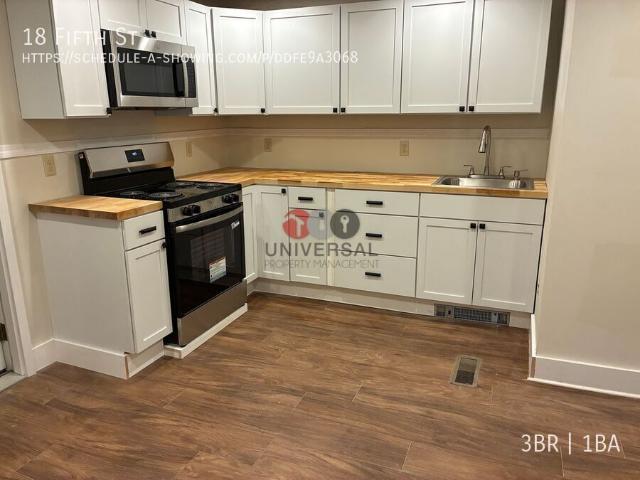 3 BR, 1 BA Apartment 18 Fifth St, Dover, NH 03820