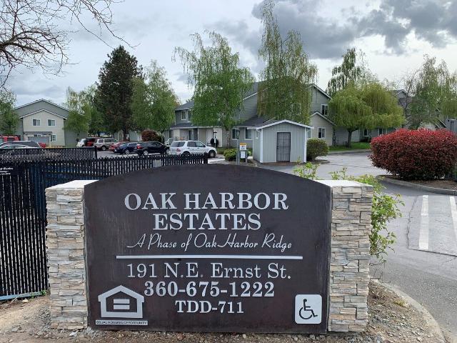 3 BR, 1 BA Apartment 191 NE, Ernst St Oak Harbor, WA 98277