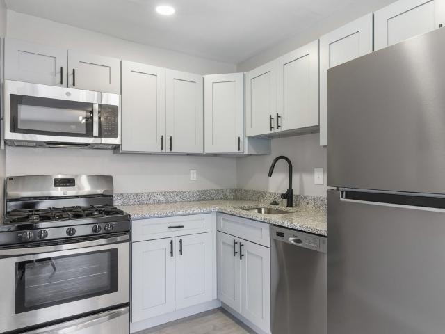 3 BR, 1 BA Apartment 1971 Rochell Avenue Unit 1983 01, District Heights, MD 20747