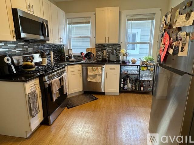 3 BR, 1 BA Apartment 19 Malvern Ave, Unit 2, Somerville, MA 02144