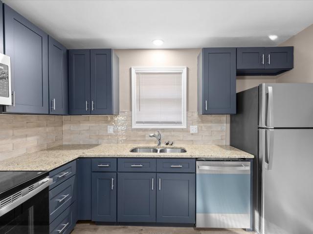 3 BR, 1 BA Apartment 19 Manor Dr, Collinsville, IL 62234