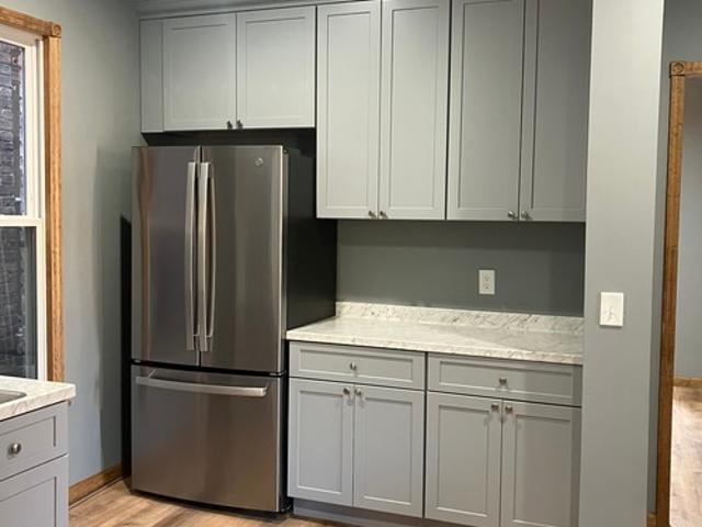 3 BR, 1 BA Apartment 1016 5th Ave, Unit 2, Troy, NY 12180