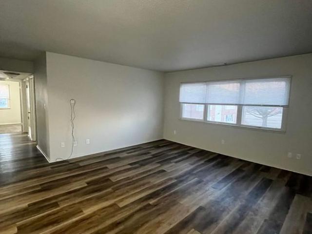 3 BR, 1 BA Apartment 1020 1026 E 12th St N, Newton, IA 50208