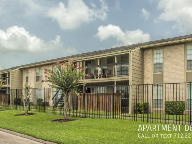 3 BR, 1 BA Apartment 107 Hackberry StÂ, Clute, TX 77531