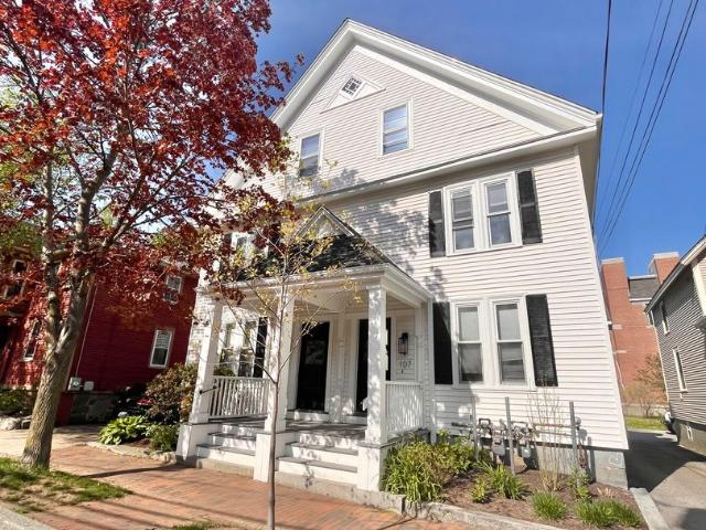 3 BR, 1 BA Apartment 105 107 Richards Ave, Portsmouth, NH 03801