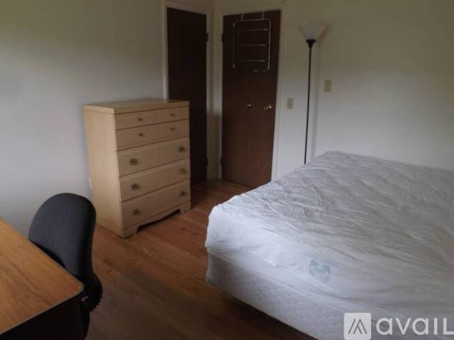 3 BR, 1 BA Apartment 105 East York Street, Unit Upstairs Apartment, Ithaca, NY 14850
