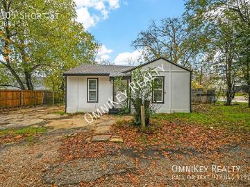 3 BR, 1 BA Apartment 105 Short St, Farmersville, TX 75442