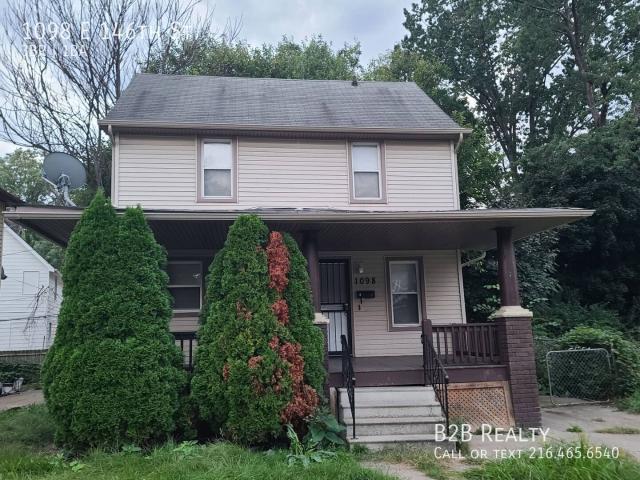 3 BR, 1 BA Apartment 1098 E 146th St, Cleveland, OH 44110
