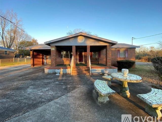 3 BR, 1 BA Apartment 113 Paul Street, Enterprise, AL 36330