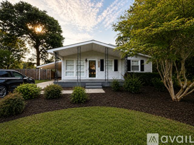 3 BR, 1 BA Apartment 1105 Francis Marion Drive, Wilmington, NC 28412