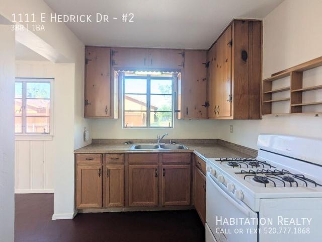 3 BR, 1 BA Apartment 1111 E Hedrick Dr, Tucson, AZ 85719