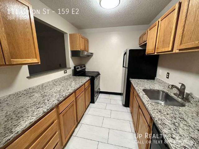 3 BR, 1 BA Apartment 111 Union St, Bristol, CT 06010