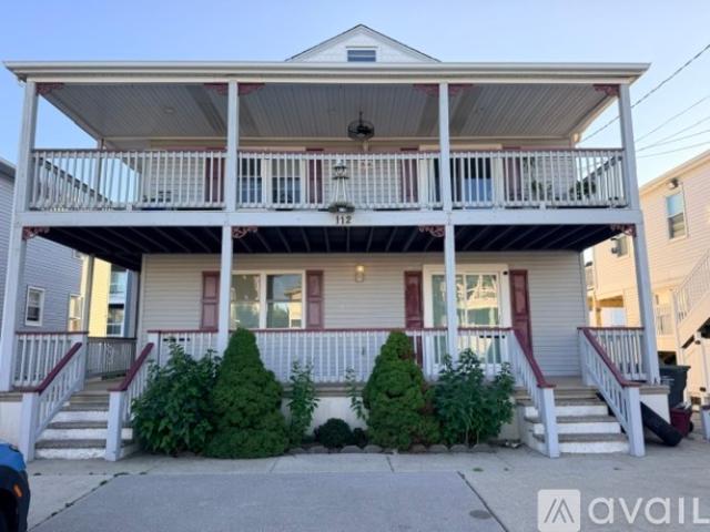3 BR, 1 BA Apartment 112 11 Th Street North, Unit 1, Brigantine, NJ 08203