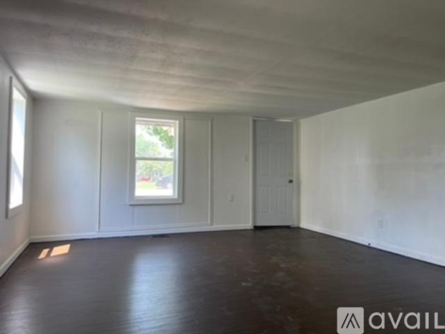 3 BR, 1 BA Apartment 112 Wine St, Modoc, IN 47358