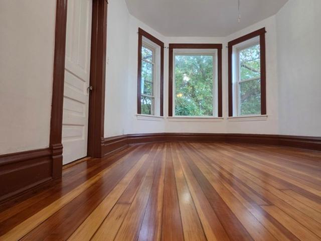 3 BR, 1 BA Apartment 1138 N Hamlin Ave, Unit 2, Chicago, IL 60651