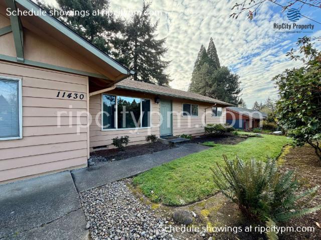 3 BR, 1 BA Apartment 11430 SW 121st Ave, Tigard, OR 97223