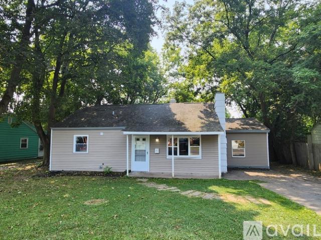 3 BR, 1 BA Apartment 119 Lindbergh Rd, Syracuse, NY 13205