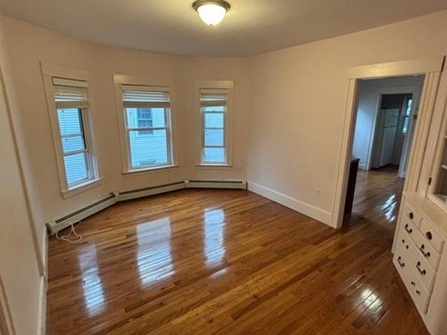 3 BR, 1 BA Apartment 11 Endicott Ave, Unit 1, Somerville, MA 02144