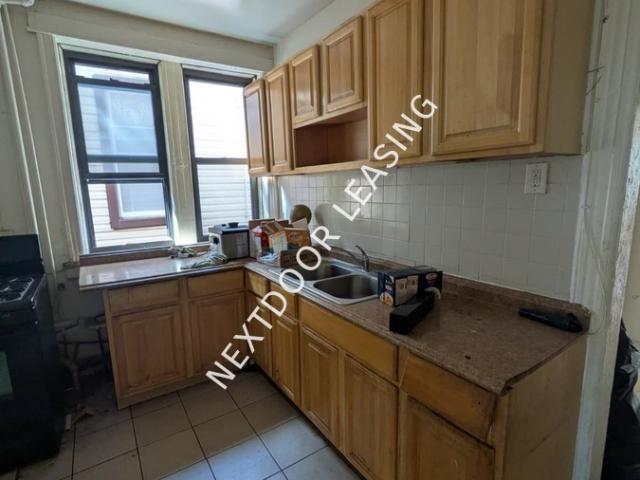 3 BR, 1 BA Apartment 11 Grant Ave, Jersey City, NJ 07305