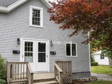 3 BR, 1 BA Apartment 11 Somerset St. Apt Old Town, ME 04468