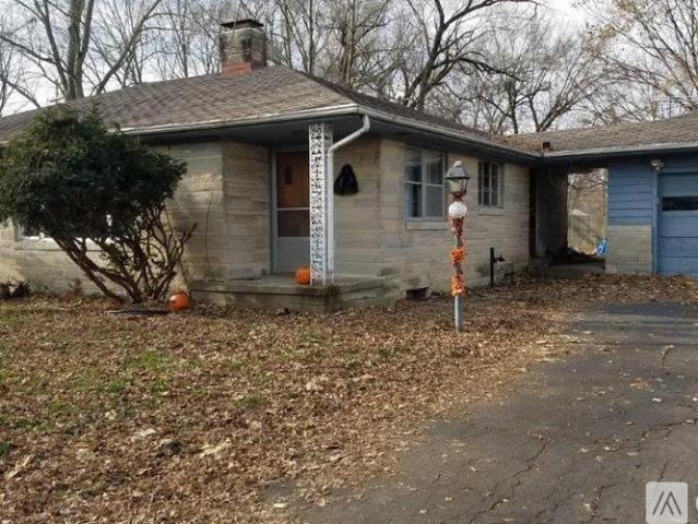 3 BR, 1 BA Apartment 1203 S Grant Ave, Crawfordsville, IN 47933