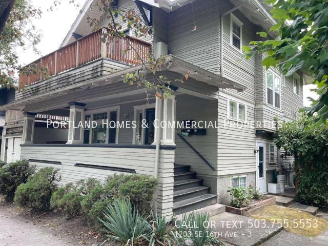 3 BR, 1 BA Apartment 1203 SE 16th Ave Portland, OR 97214