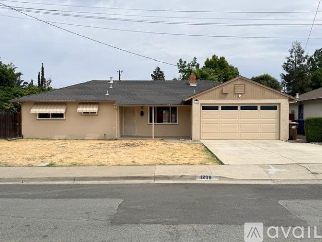 3 BR, 1 BA Apartment 1209 August Way, Antioch, CA 94509