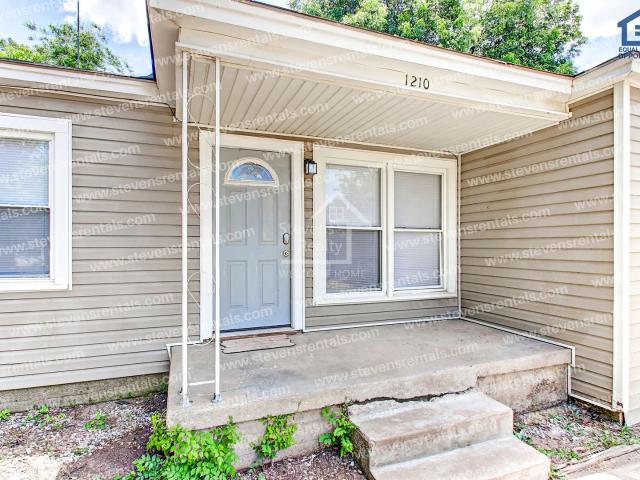 3 BR, 1 BA Apartment 1210 NW Irwin Ave, Lawton, OK 73507