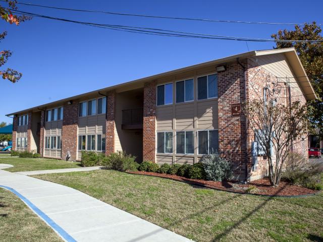 3 BR, 1 BA Apartment 1215 Castroville Road, San Antonio, TX 78237
