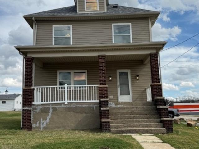 3 BR, 1 BA Apartment 1218 Lewis Ave, Jeannette, PA 15644